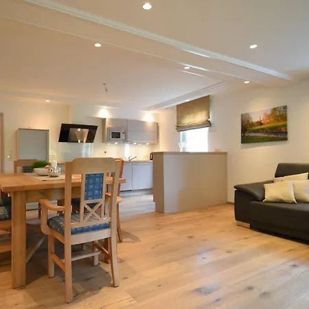 Am Lennepark Apartman *